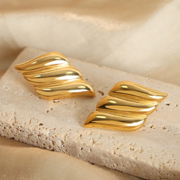 24K Gold Wing Earrings*Statement Earrings*Waterproof Jewelry* Sweatproof* - Picture 2 of 4